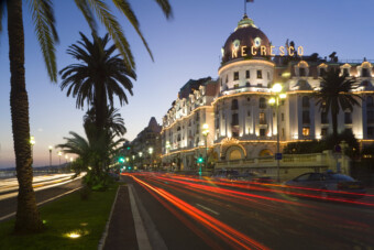 Ezen a tengerparton azonnal őrizetbe veszik a gyorshajtókat