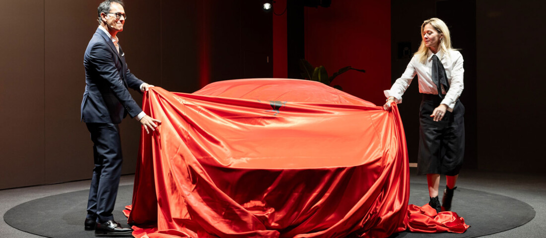 Ilyen testközelből a legolcsóbb Ferrari