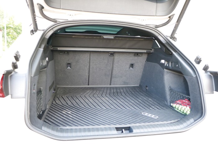 40 millió felett ezt tudja egy elektromos Audi 15