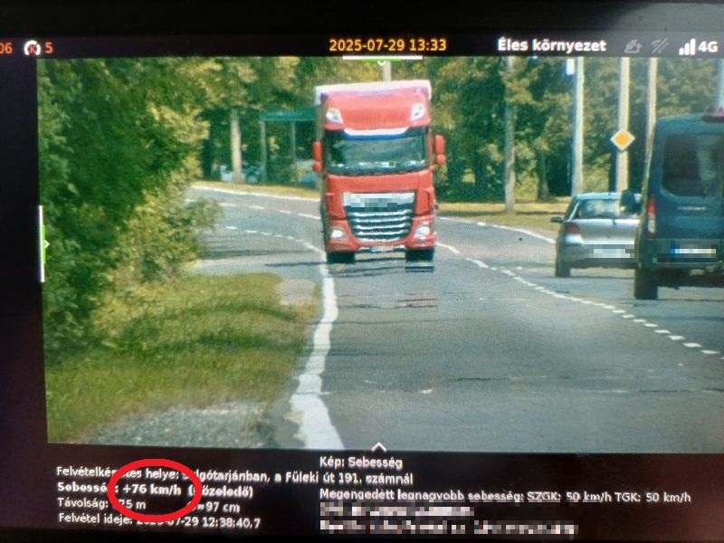 Óriási kapás a nógrádi rendőröknél, ritkán készül ilyen traffipaxfotó 1 | Vezess Óriási kapás a nógrádi rendőröknél, ritkán készül ilyen traffipaxfotó 1