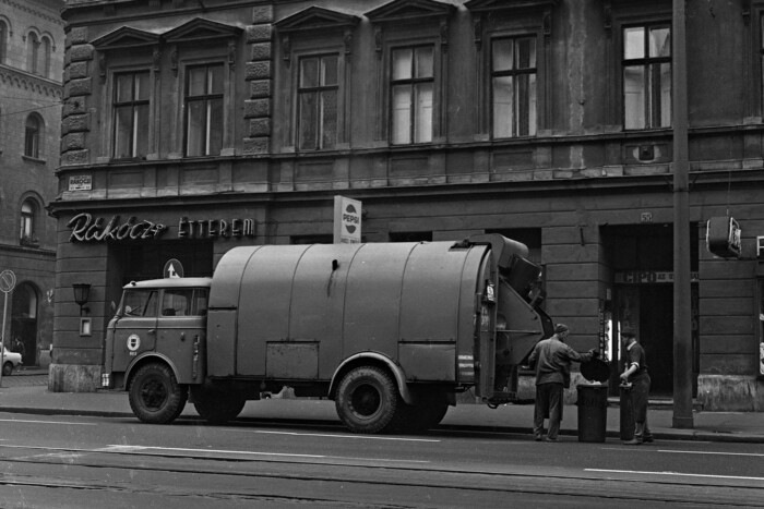 Gyerekkori álomautókat kapott Győr, megnéztük 11 | Vezess Gyerekkori álomautókat kapott Győr, megnéztük 11