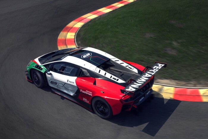 Versenyautó készül a hibrid Lamborghiniből 7