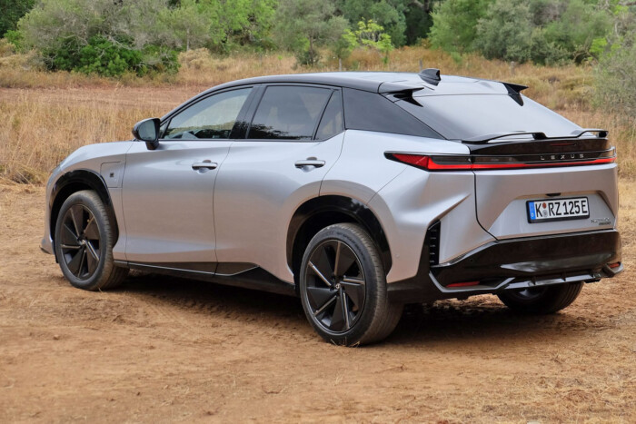 Vagy rajongsz majd ezért a kormányért, vagy utálod 21