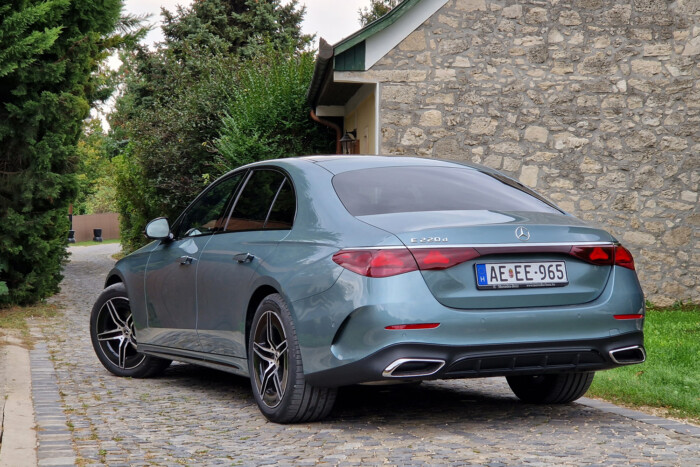 IIyen autó kell a magyaroknak 13