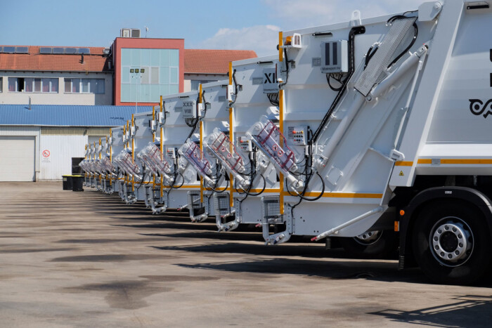 Gyerekkori álomautókat kapott Győr, megnéztük 7 | Vezess Gyerekkori álomautókat kapott Győr, megnéztük 7