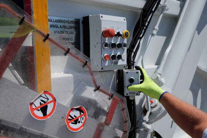 Gyerekkori álomautókat kapott Győr, megnéztük 13 | Vezess Gyerekkori álomautókat kapott Győr, megnéztük 13