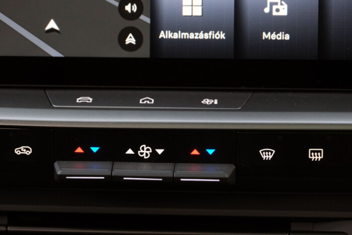 Ez most a legmenőbb Opel itthon 25