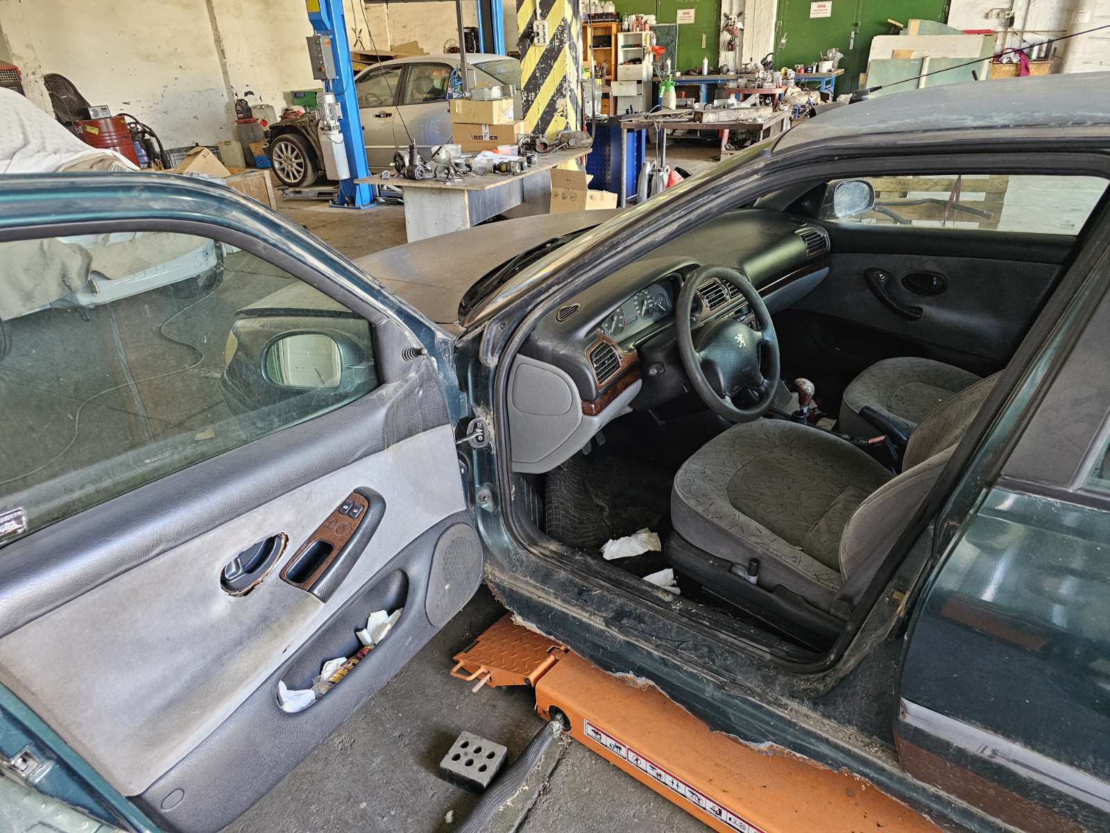 peugeot-406-felujitas-14 | Vezess | Vezess