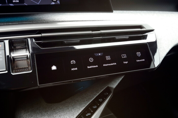 20 millió egy villanyautóért? A Peugeot ezt nyújtja ennyiért 21