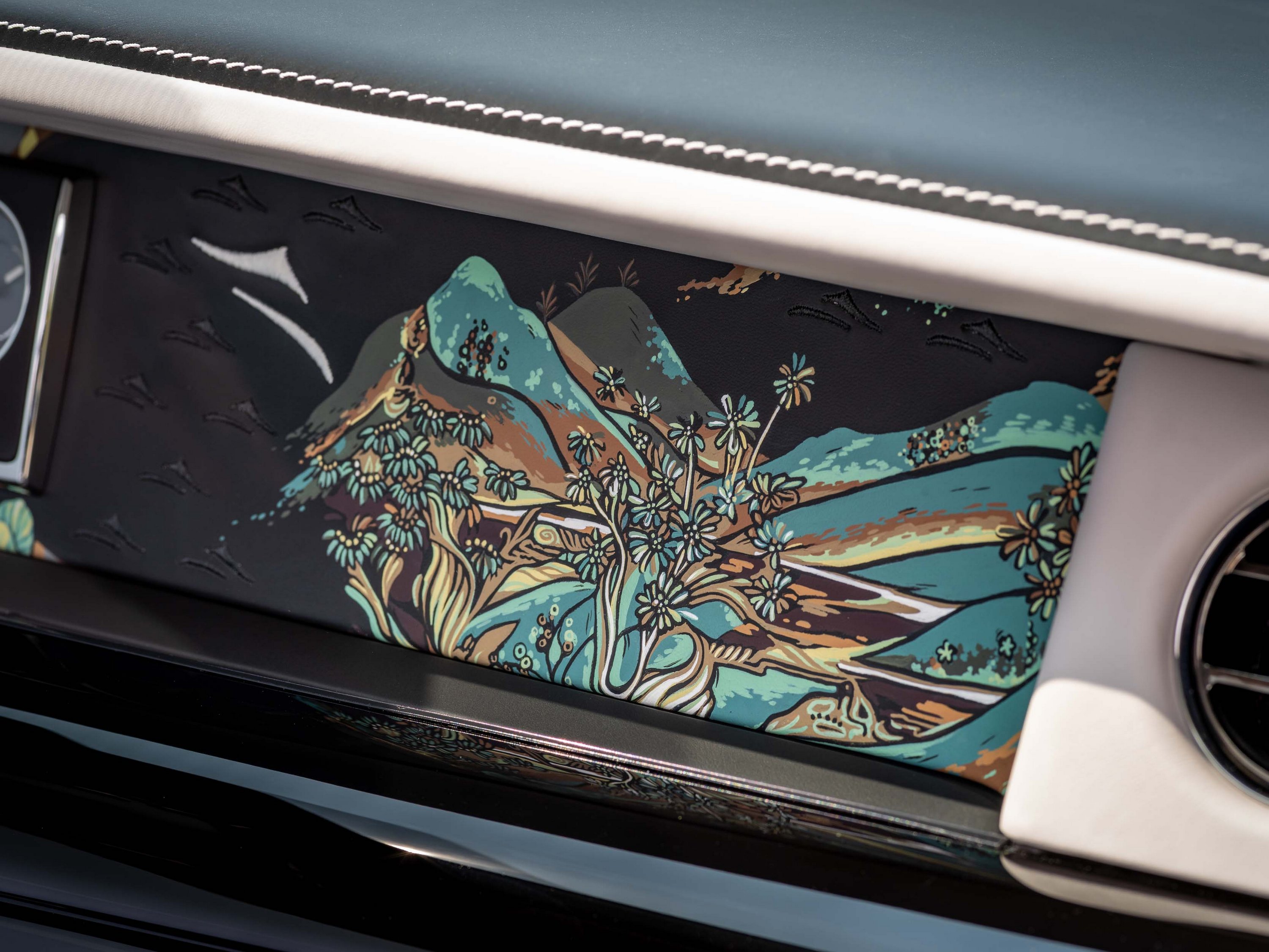 phantom-chinese-mural-art-gallery-detail | Vezess | Vezess