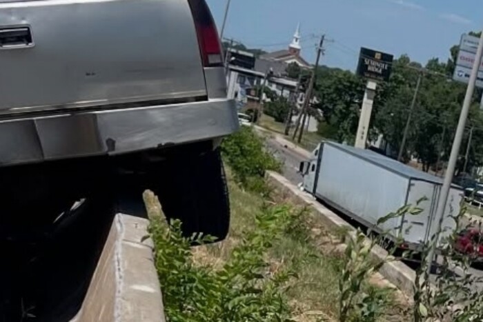 Nem csoda, hogy ilyen kormánnyal falnak ment