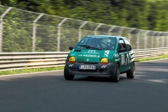 Elképesztő, milyen autót küldenek a világ egyik legkeményebb versenyére