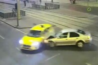 Mint a Mad Maxben: tartálykocsival menekültek a rablók 1