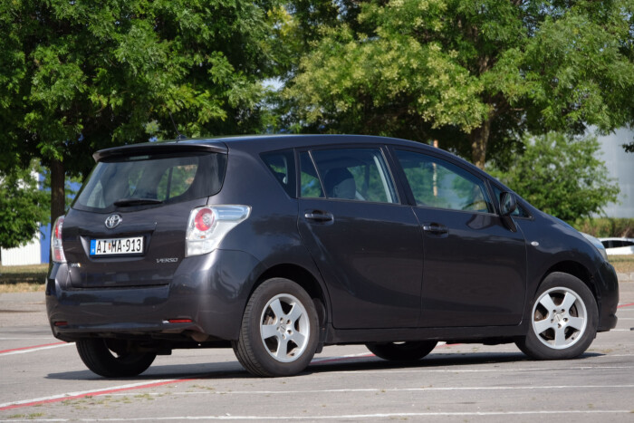 Van jó családi autó 2,5 millió Ft alatt 13