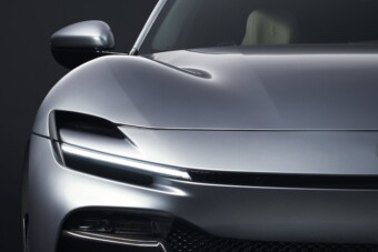 Nagyon megy, de nem nagyon áll meg a családi Ferrari