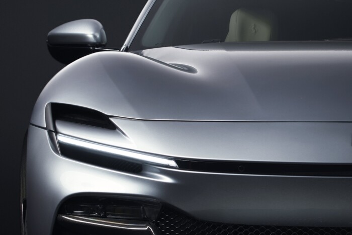 Nagyon megy, de nem nagyon áll meg a családi Ferrari