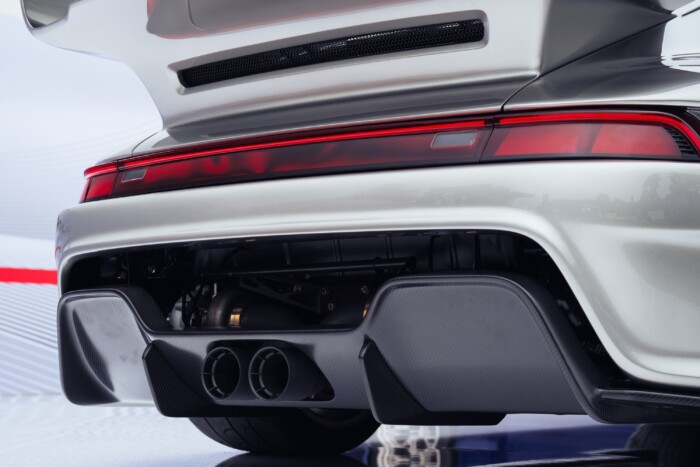 1000 lóerőt ad kézi váltóval ez a régi-új Porsche 16