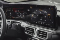 Sokkolóval állították meg a rendőrök az ámokfutó nőt 1