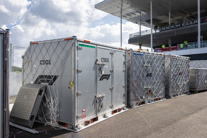 Nem csak a pilótákon múlik – 1400 tonnányi felszerelés érkezett a Hungaroringre 8