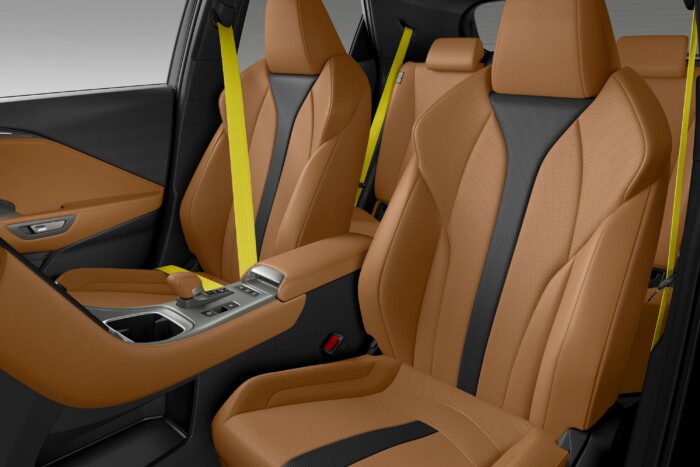 Besárgult az orra, így igazán durva a Lexus 6