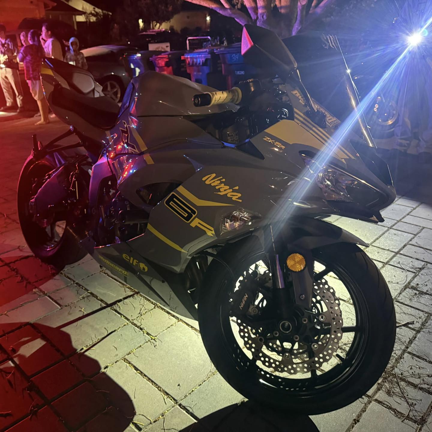 Pökhendi rendszámmal üzent a száguldó motoros, a rendőrök tudták, mit kell tenni 2 | Vezess Pökhendi rendszámmal üzent a száguldó motoros, a rendőrök tudták, mit kell tenni 2