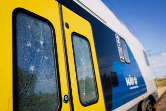 Szétverték a MÁV emeletes vonatát, 50 millió a kár