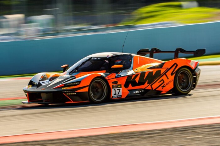 A sör mentheti meg Közép-Európa legtökösebb autóját 7