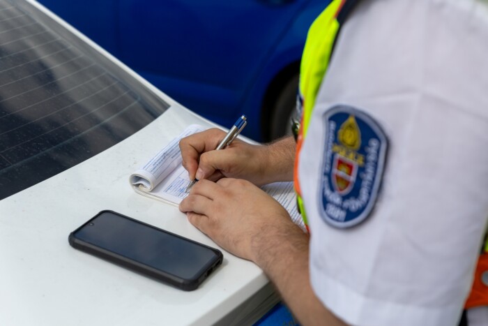 Rendhagyó módon razziáztak Budapesten a rendőrök 2