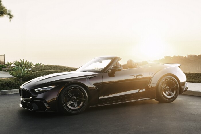 1000 lóerős kabrió, saját naplementével