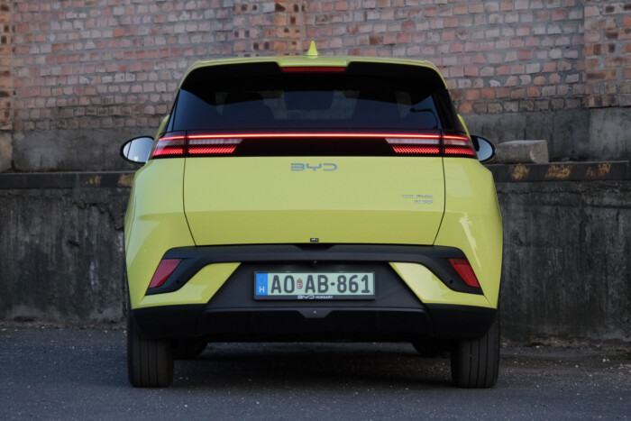 Duplájára drágul ez az autó, mire magyar rendszámot kap 23