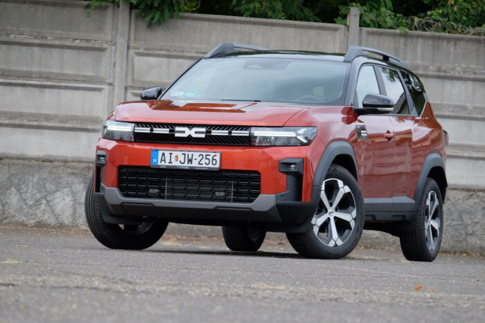 Alig kér benzint a Dacia új hibridje 24 | Vezess Alig kér benzint a Dacia új hibridje 24