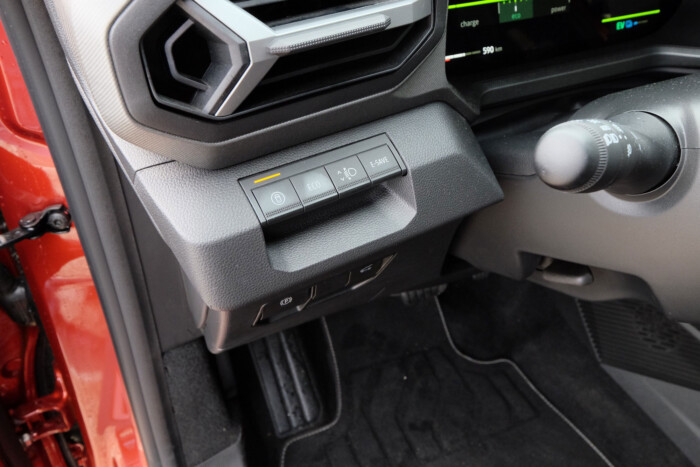 Alig kér benzint a Dacia új hibridje 20 | Vezess Alig kér benzint a Dacia új hibridje 20