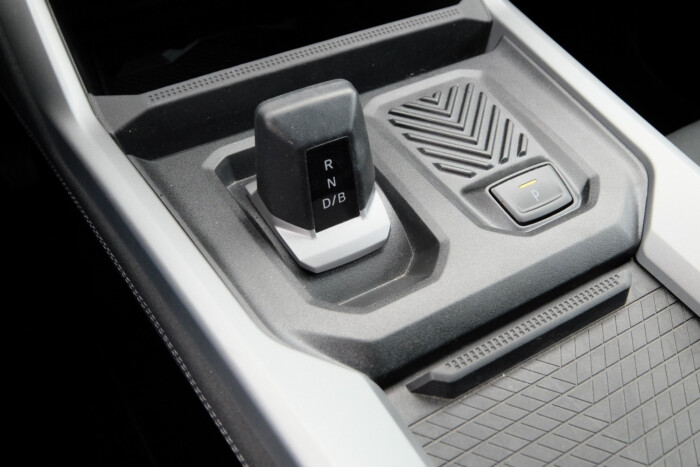 Alig kér benzint a Dacia új hibridje 21 | Vezess Alig kér benzint a Dacia új hibridje 21