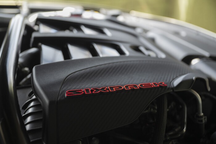 Benzinmotort kapott az elektromos sportautó 7