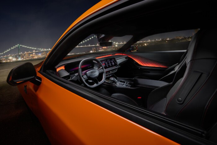 Benzinmotort kapott az elektromos sportautó 8