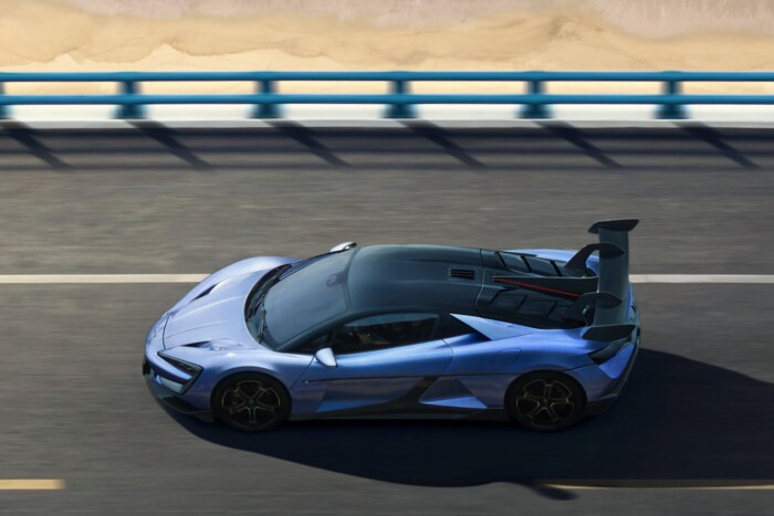 Háromezer lóerős sportkocsi jöhet Európába 6