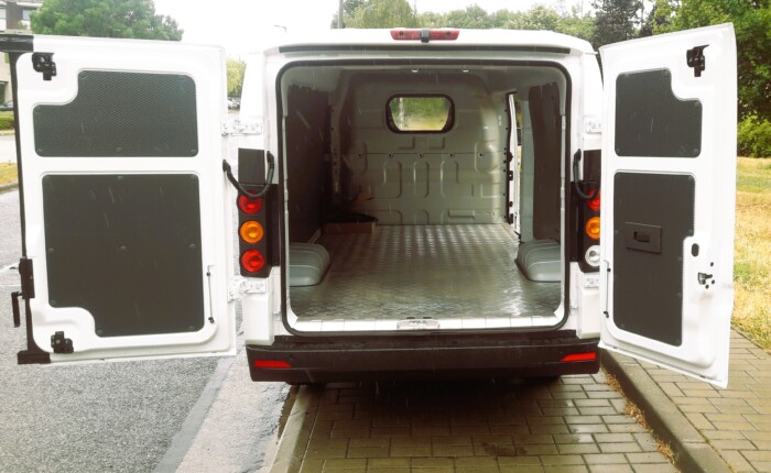 Minifurgon, de a lábad kinyújthatod 9