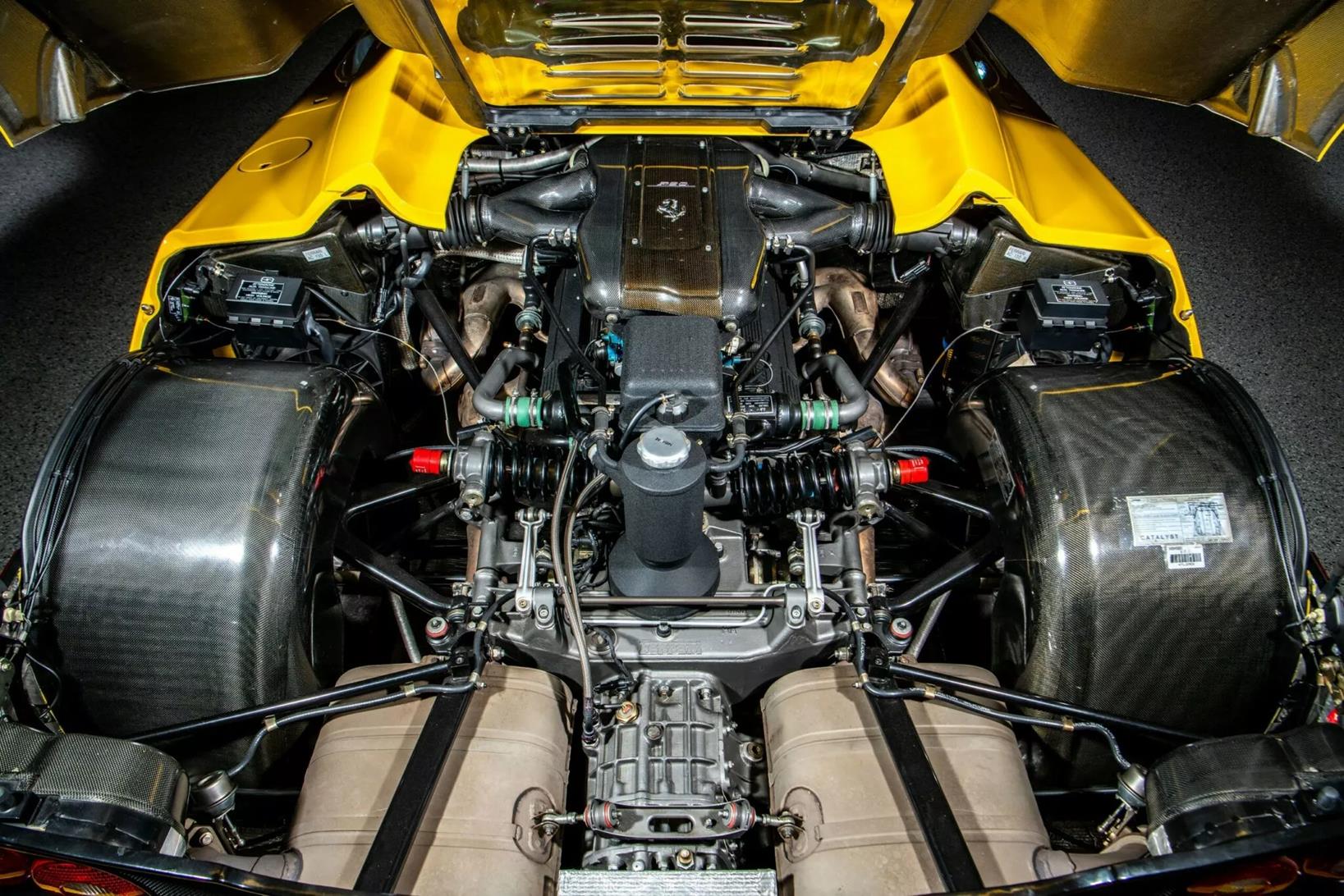 ferrari-f50-auction-record-24-2048x1366-copy | Vezess | Vezess