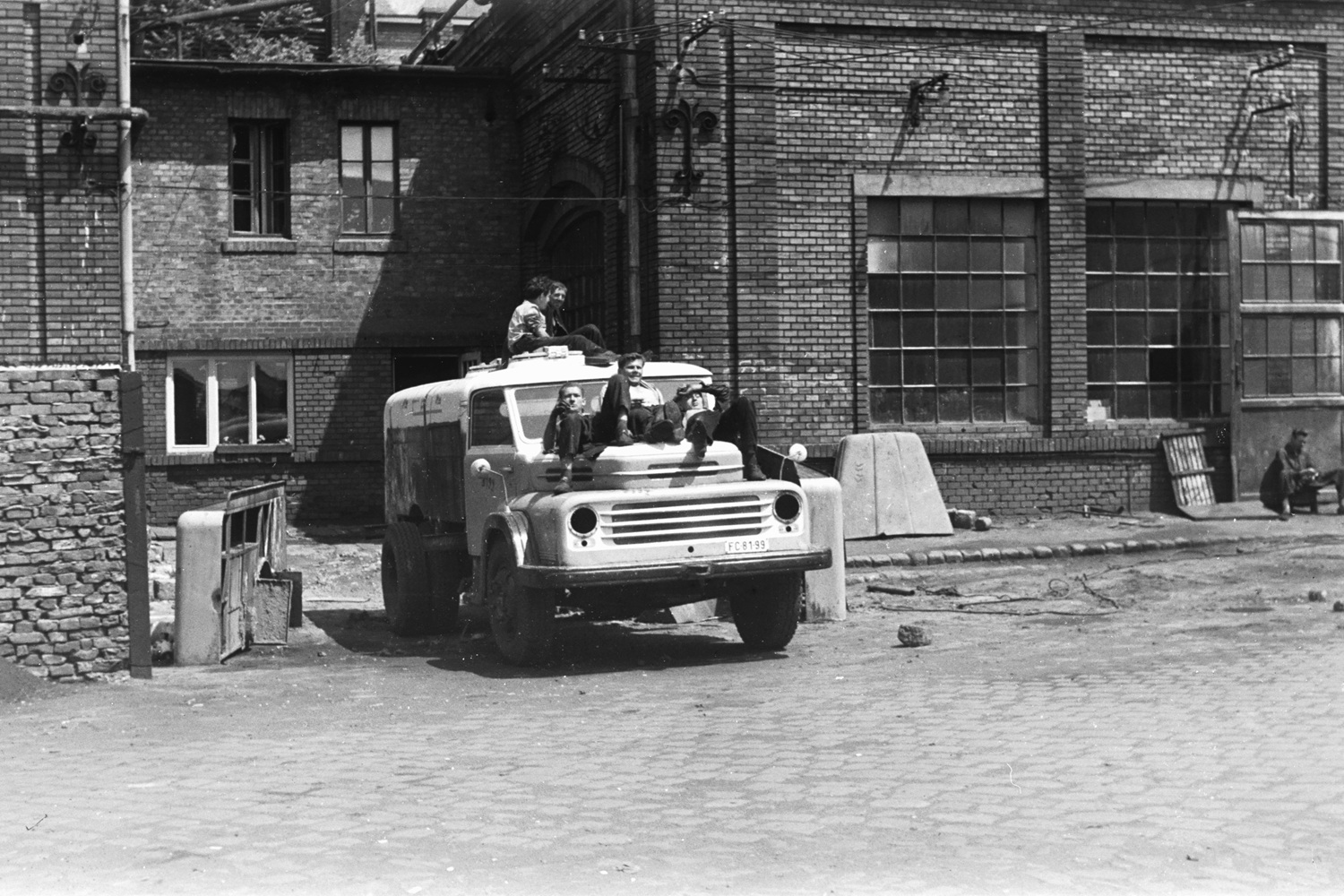 fortepan_176481 | Vezess | Vezess