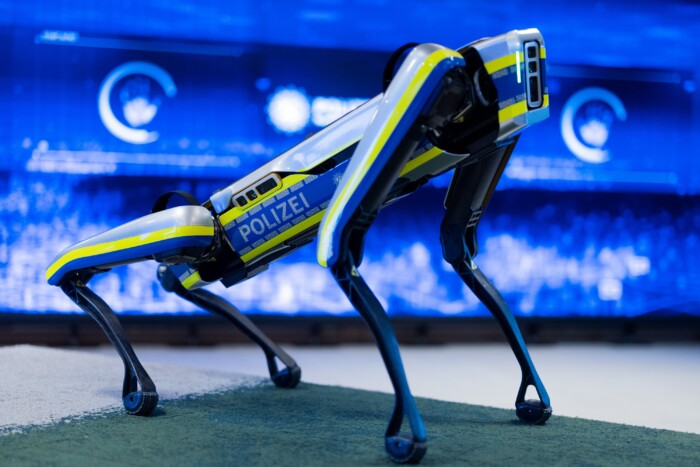 Robotzsaru állt munkába Angliába