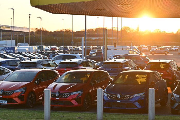 Magánembereknek adhat pénzt autóra a magyar állam