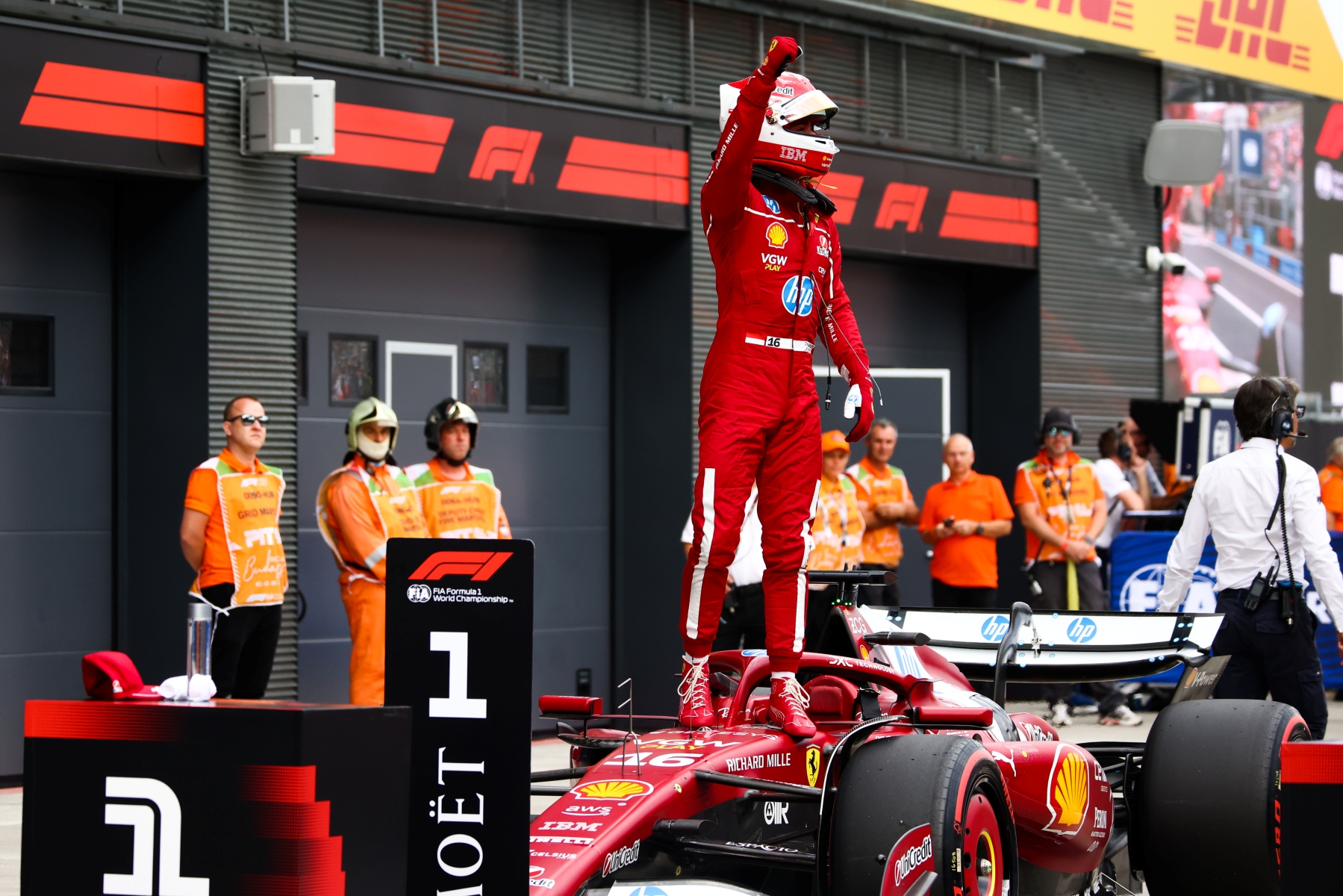 F1: Leclerc is lehidalt a hungaroringi pole-jától Kép