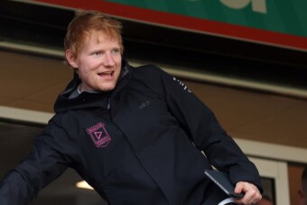 Ed Sheeran hülyeséget csinált, 90 milliója bánta