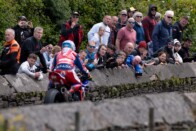 Csupán két hely van a világon, ahol sebességkorlat nélkül taposhatjuk a gázt közúton 6 Csupán két hely van a világon, ahol sebességkorlat nélkül taposhatjuk a gázt közúton 6