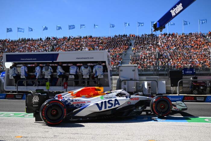 F1: Kulcspillanatban fordított az elnyomott McLaren-pilóta 10