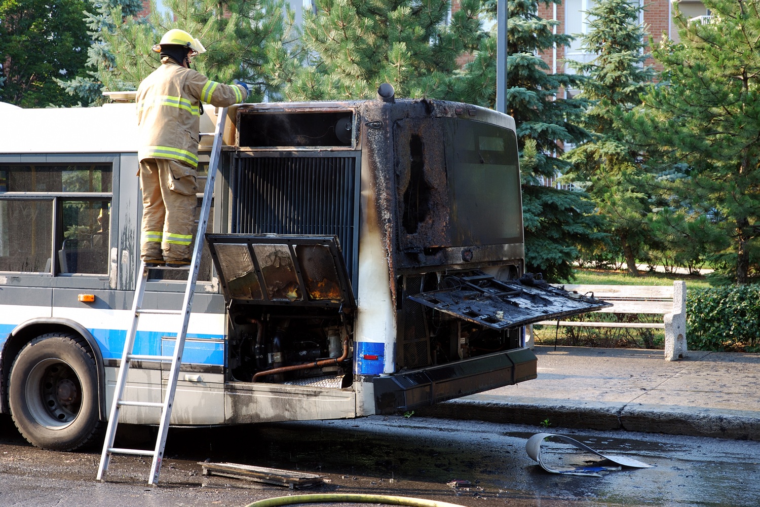 Vajon máshol is kigyulladnak a buszok? Kép