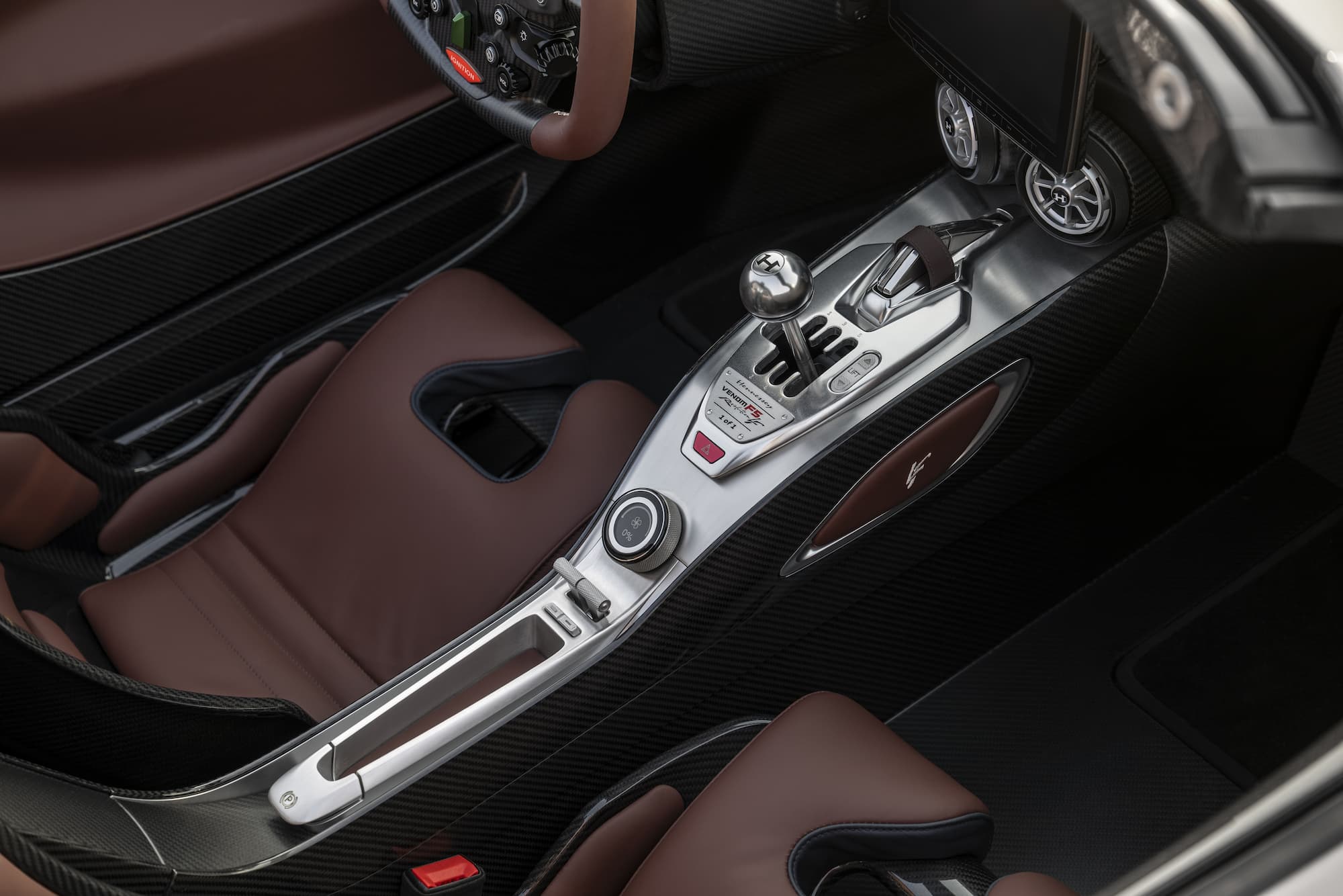 hennessey-unveils-1-of-1-manual-venom-f5-with-2031-hp-low-16-1 | Vezess | Vezess