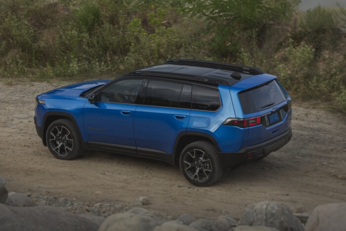 Alfa Romeo-alapokra épül az új Jeep SUV 6