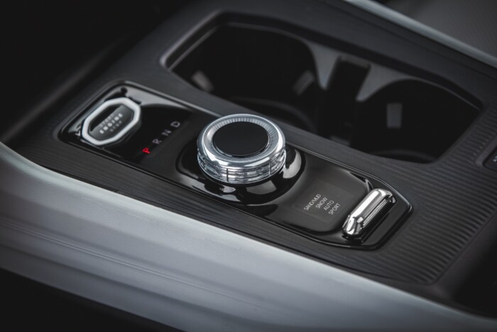 Alfa Romeo-alapokra épül az új Jeep SUV 9