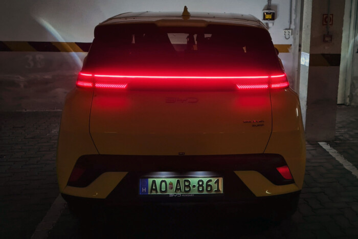 Duplájára drágul ez az autó, mire magyar rendszámot kap 26